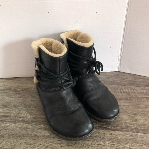 UGG  Lined Winter Boots - Picture 3 of 12